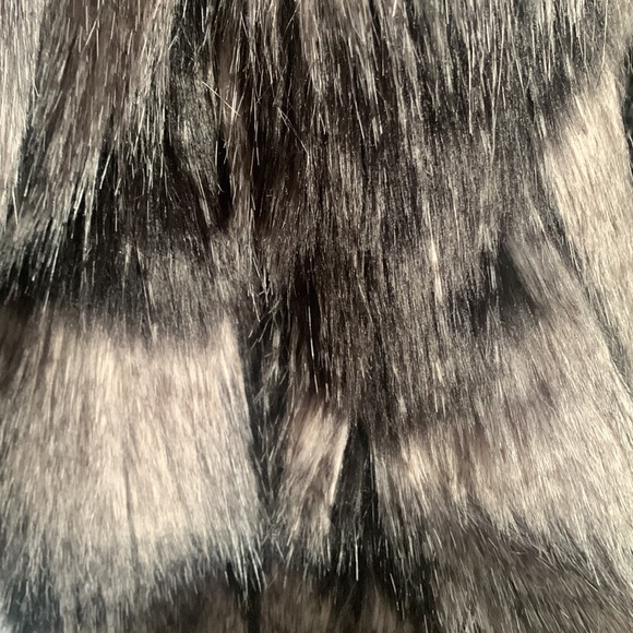 Stunning fur jacket - Picture 5 of 9